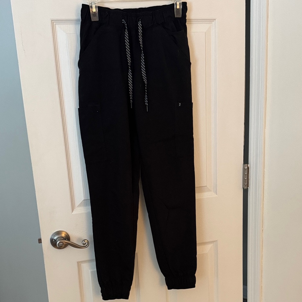 Jaanuu Women's Black Cargo Pants